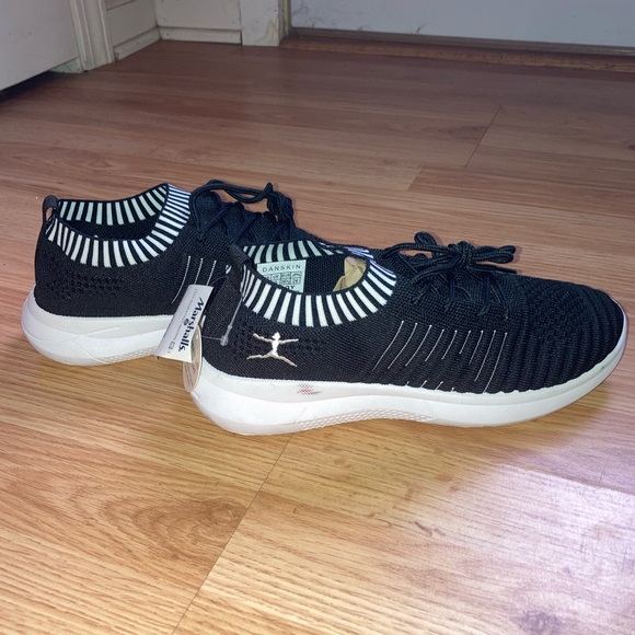 NWT Danskin Energy Black Sock Style Textile Sneakers Athleisure sz 8 - Picture 5 of 11